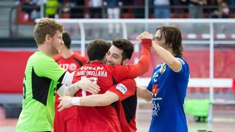 FSV ACP-FOTOS FSD Puertollano celebrando su puesto en los play off