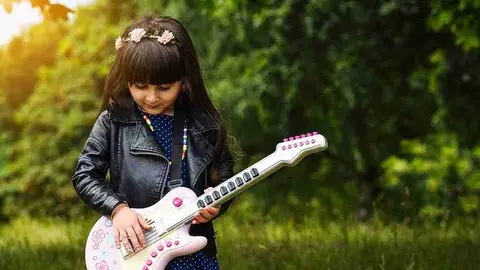 niña musica