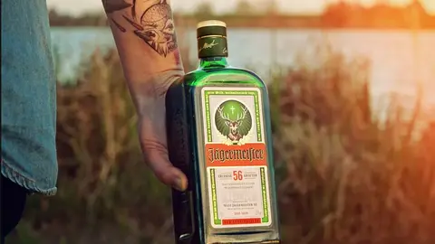  &iquest;Dulce o amargo? El postre estrella para tu fiesta de verano en casa. Foto J&auml;germeister 