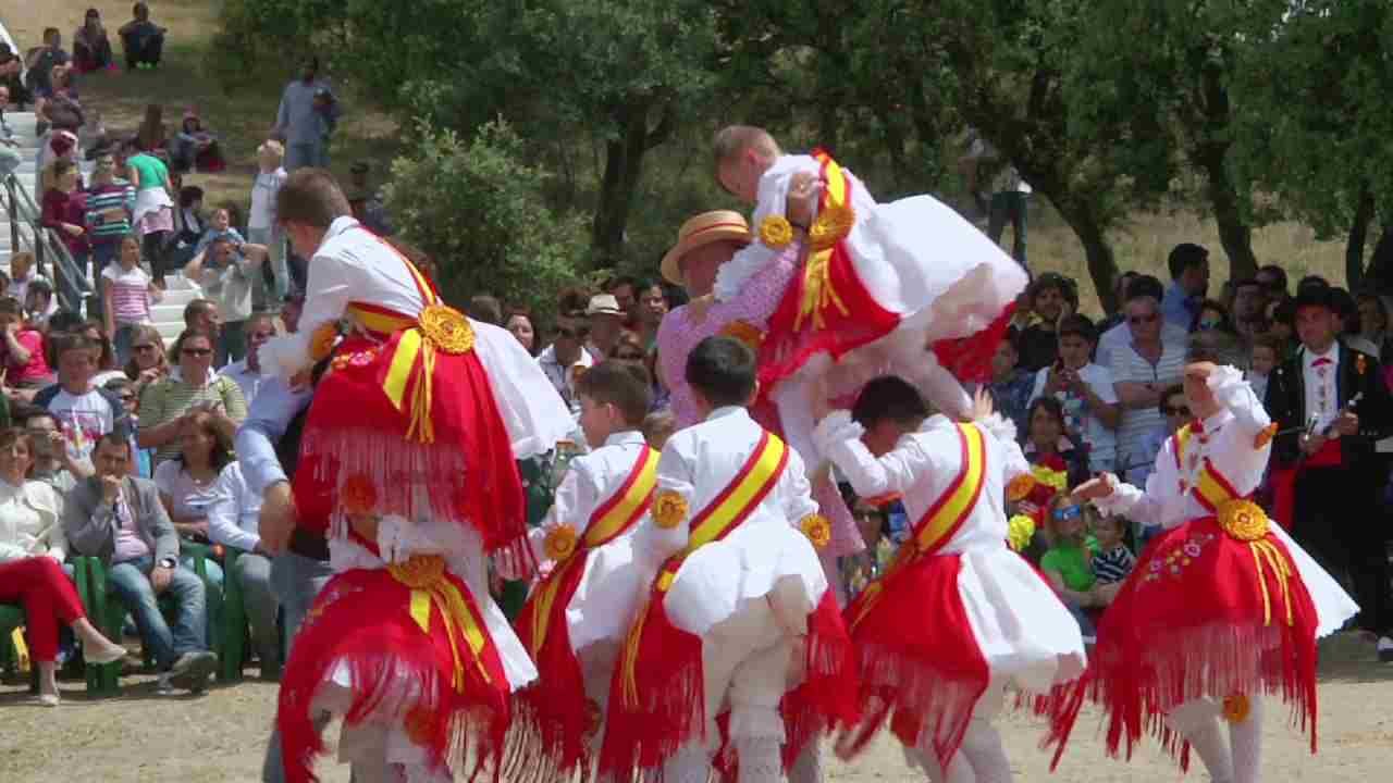 Romería en honor de la Virgen de la Natividad en Méntrida