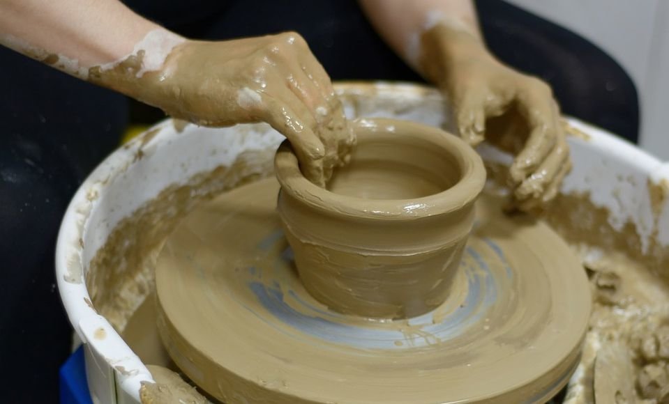 Talavera acoge talleres de alfarería para los más pequeños