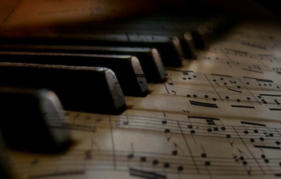 La música se suma a la fiesta en Camuñas