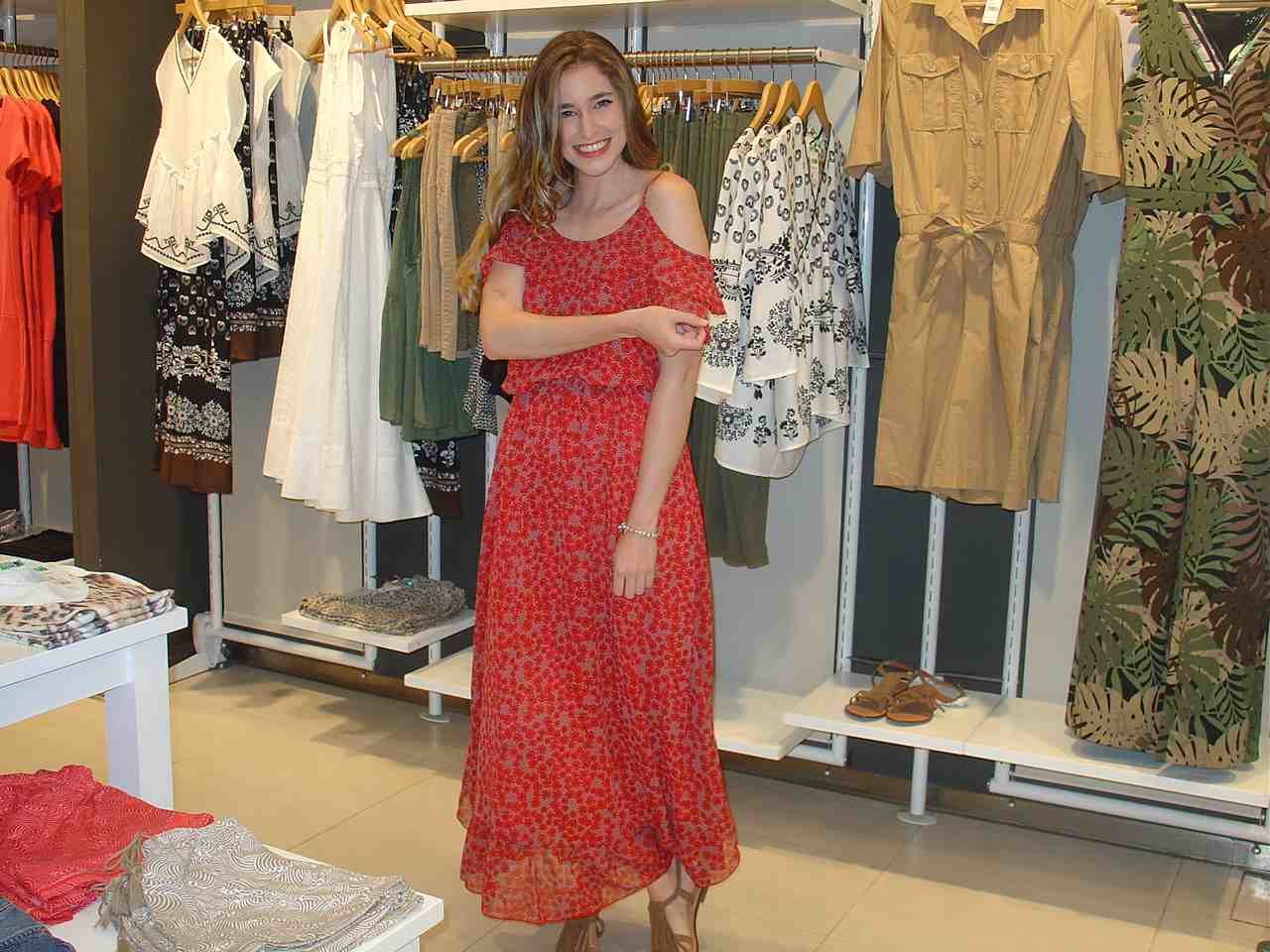 Agripina viste las propuestas de Benetton Valdepeñas para este verano 2018