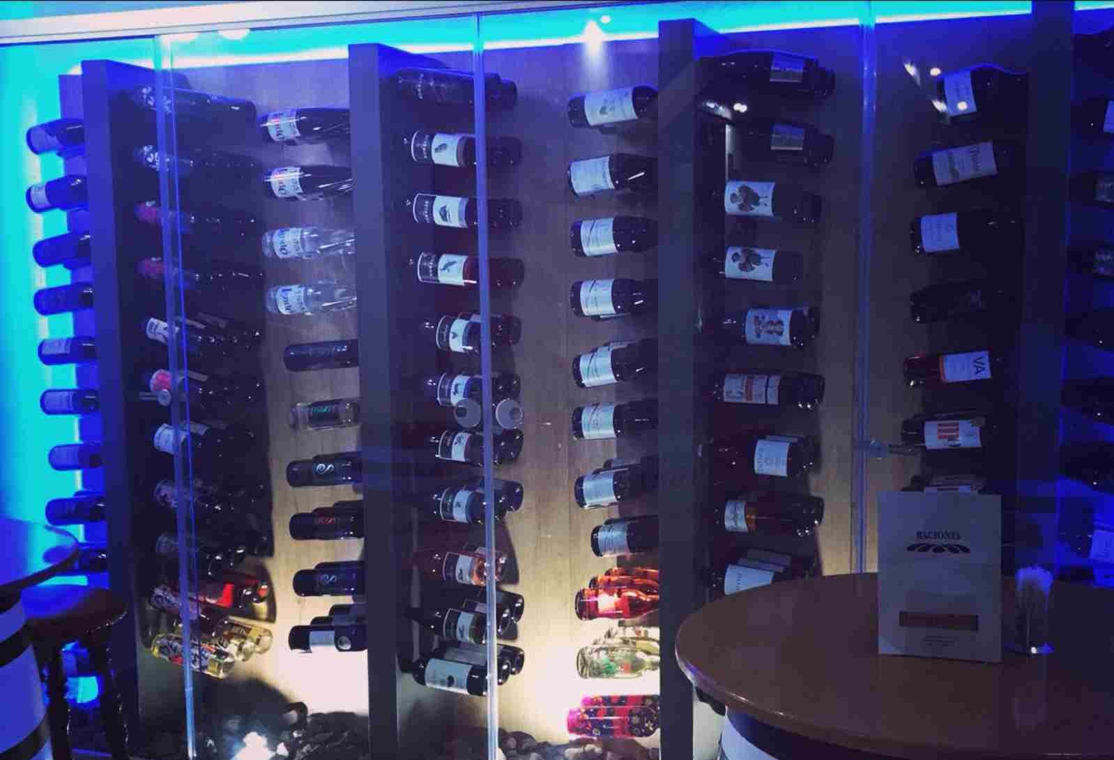 Dos vinotecas encontrarás en tu visita al Restaurante San Antonio en Valdepeñas